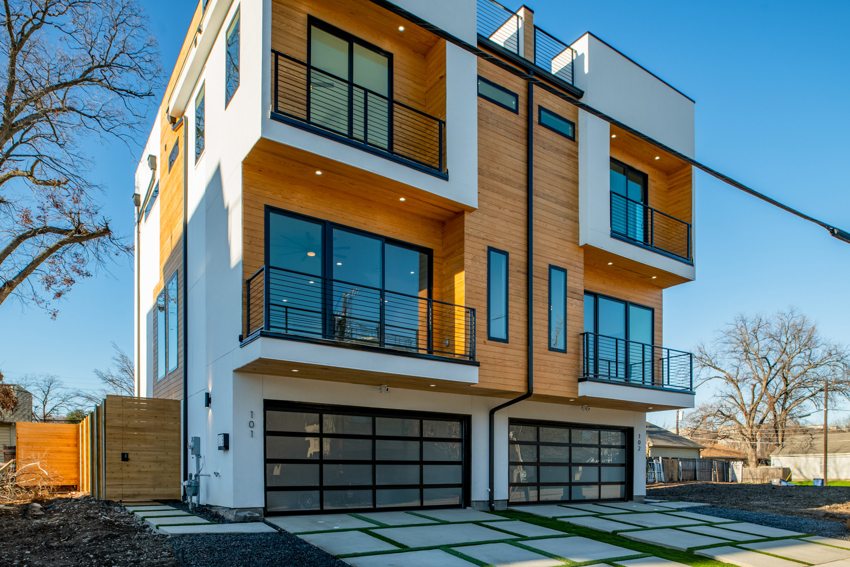 Daylight view of the front facade — Munger Avenue · Dallas