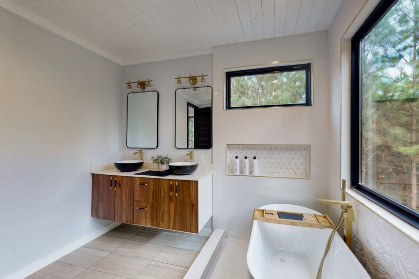 Primary bath with freestanding tub — Blue Spruce · Broken Bow