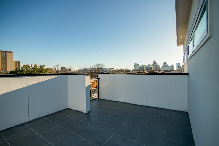 Outdoor terrace and urban views — Munger Avenue · Dallas